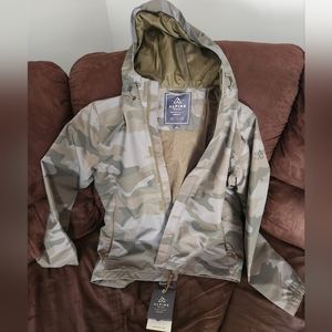 Mens Small Alpine Camo Hunting Rain Jacket.